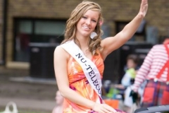 parade095